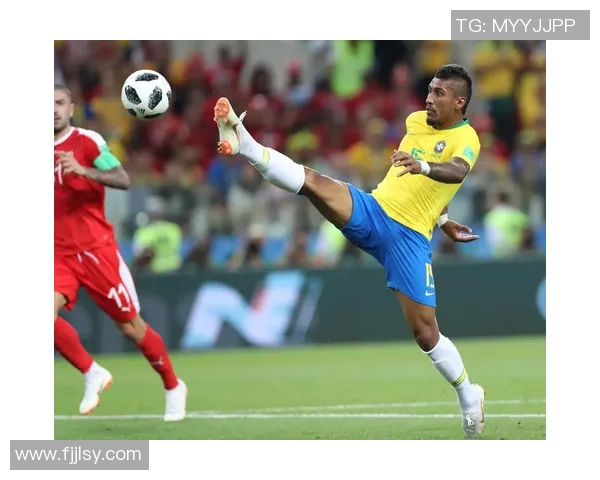 镜头下的微妙瞬间 VAR赛场小动作引发球迷热议和讨论 镜头下的微妙瞬间 VAR赛场小动作引发球迷热议和讨论