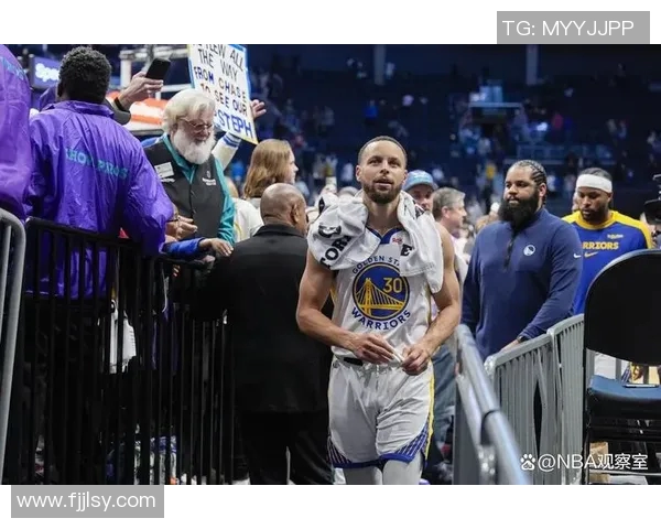 明星球员表现点评：库里再次封神